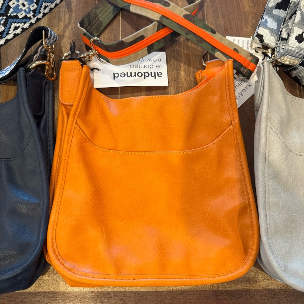 Classic Vegan Messenger Bags - Picture 5 of 6